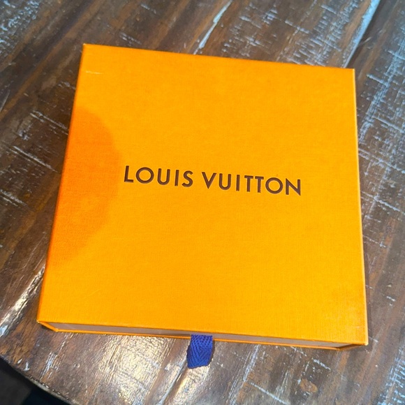 Louis Vuitton belt - Picture 2 of 8
